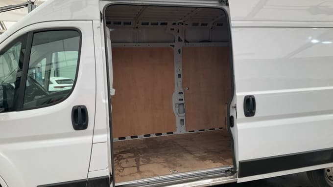 2025 Vauxhall Movano