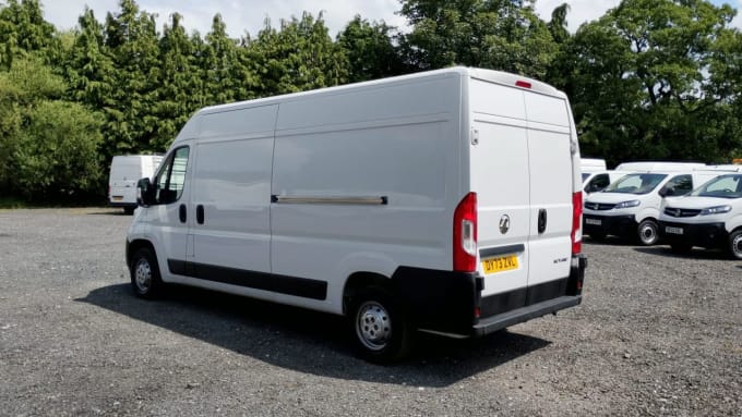 2025 Vauxhall Movano