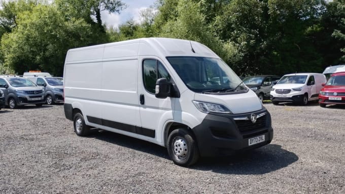 2025 Vauxhall Movano