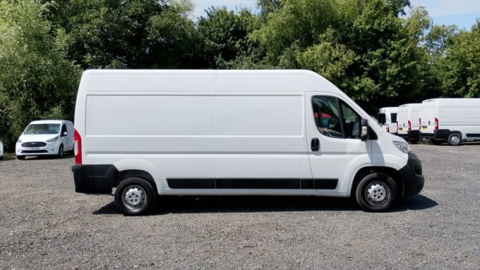 2025 Vauxhall Movano
