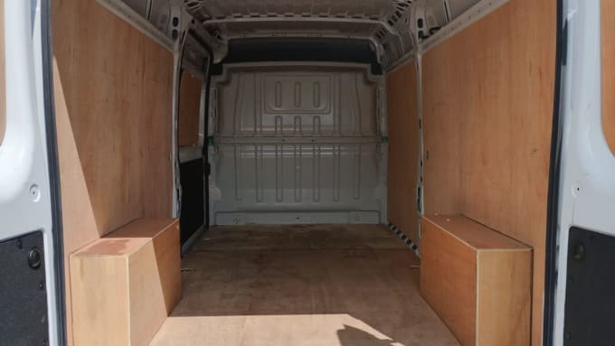 2025 Vauxhall Movano
