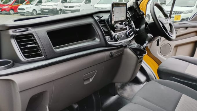 2025 Ford Transit Custom
