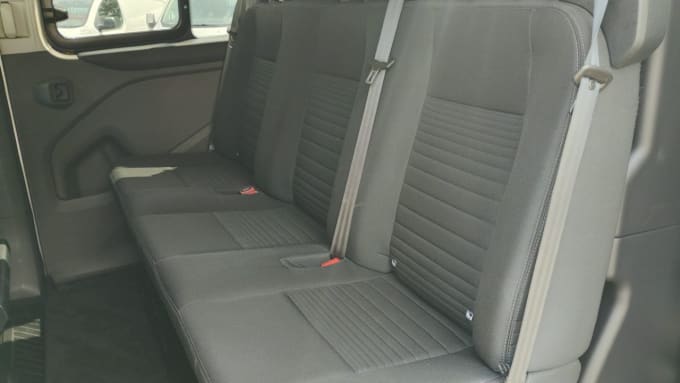 2025 Ford Transit Custom