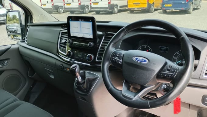 2025 Ford Transit Custom