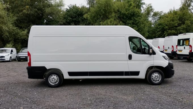 2025 Peugeot Boxer