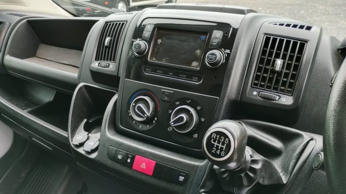 2025 Peugeot Boxer