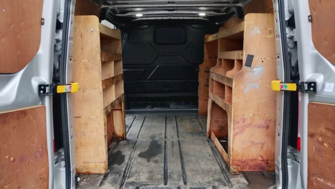 2025 Ford Transit Custom