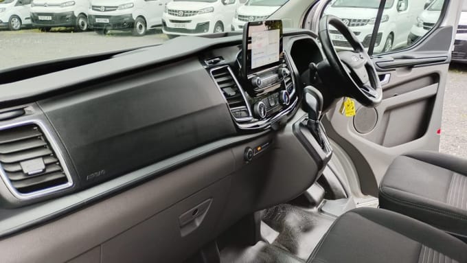 2025 Ford Transit Custom