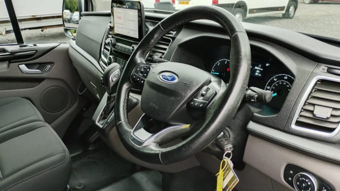 2025 Ford Transit Custom