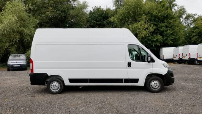 2022 Vauxhall Movano