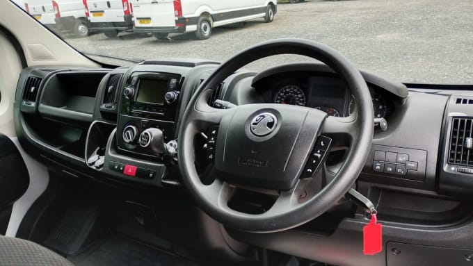 2022 Vauxhall Movano