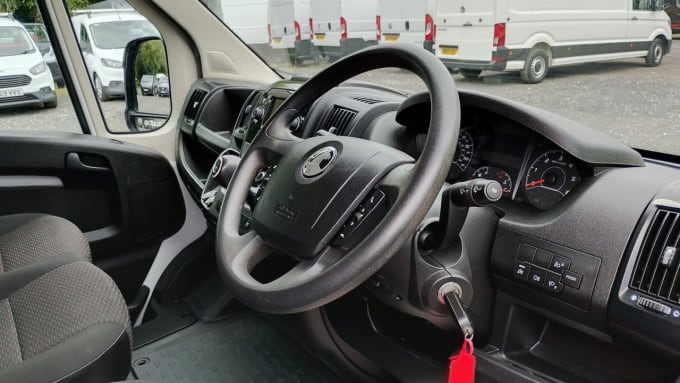 2022 Vauxhall Movano