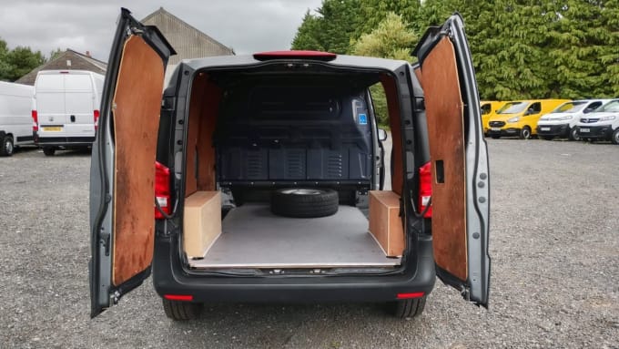 2025 Mercedes-benz Vito