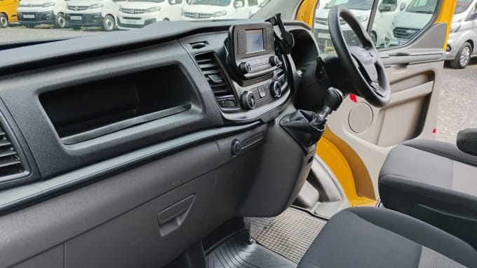 2025 Ford Transit Custom