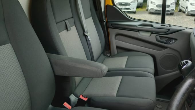 2025 Ford Transit Custom