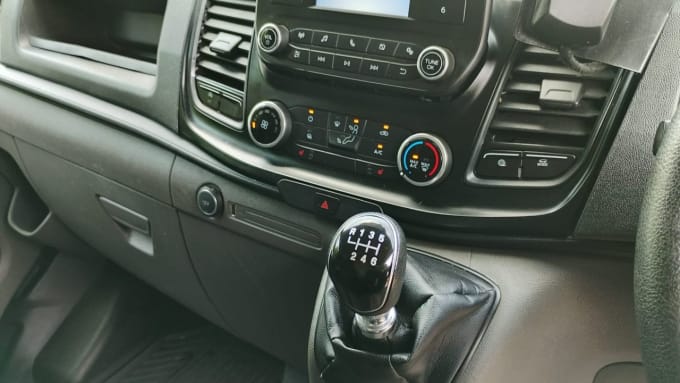 2025 Ford Transit Custom