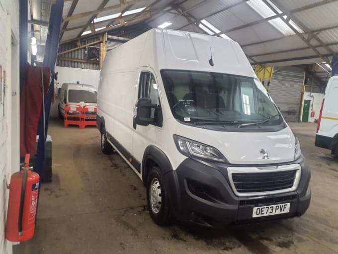 2025 Peugeot Boxer