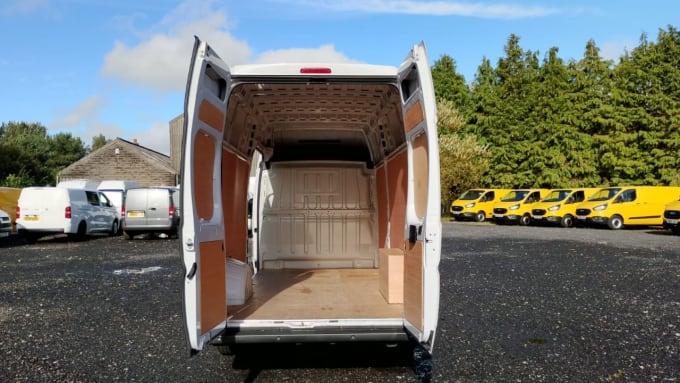 2023 Peugeot Boxer