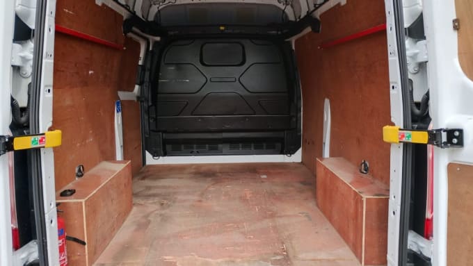2025 Ford Transit Custom