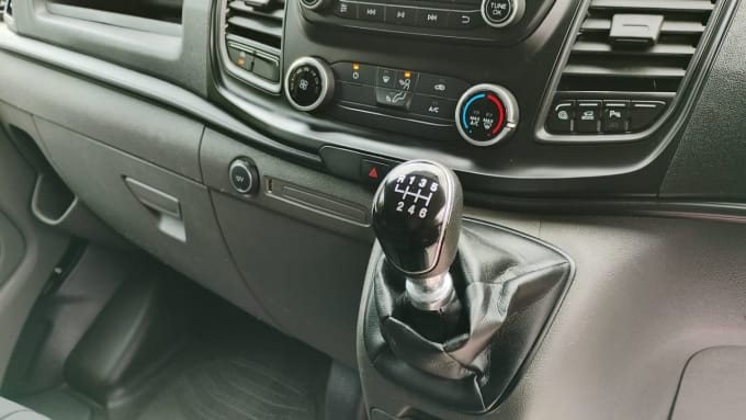 2025 Ford Transit Custom