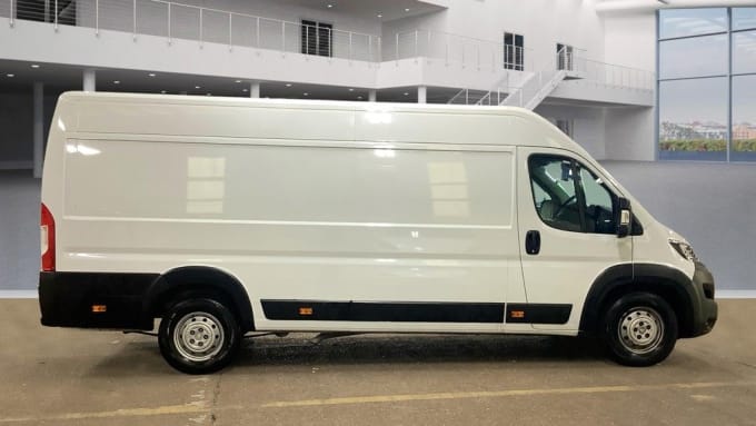 2025 Peugeot Boxer