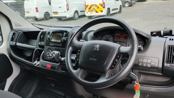 2022 Peugeot Boxer