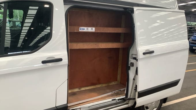 2025 Ford Transit Custom