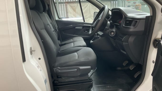 2025 Renault Trafic