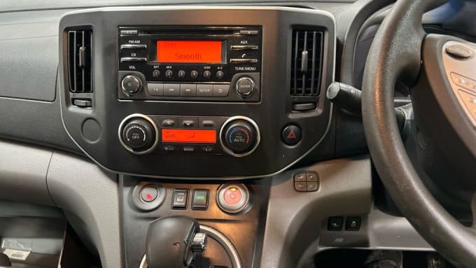 2025 Nissan E-nv200