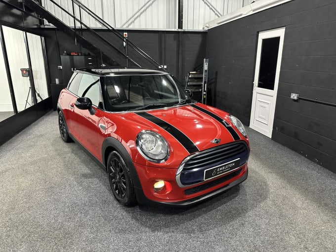 2017 Mini Hatch