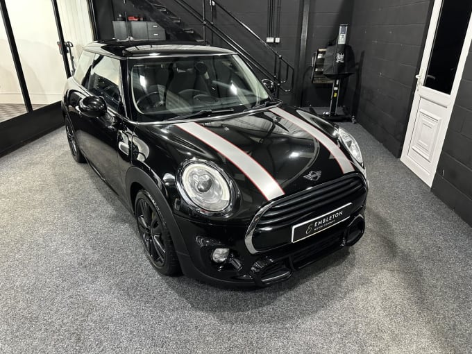 2017 Mini Hatch