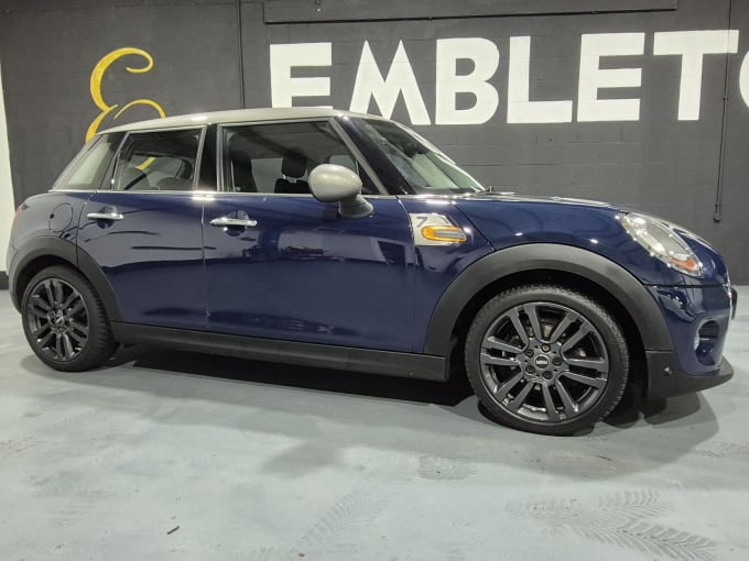 2017 Mini Hatch