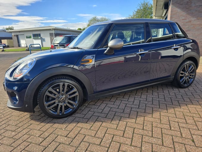 2017 Mini Hatch