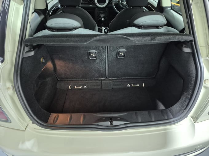 2013 Mini Hatch