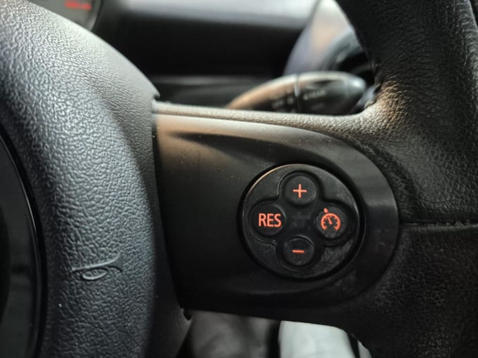 2013 Mini Hatch