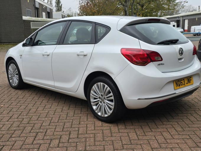 2013 Vauxhall Astra