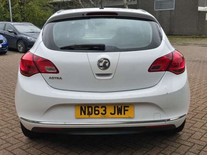 2013 Vauxhall Astra