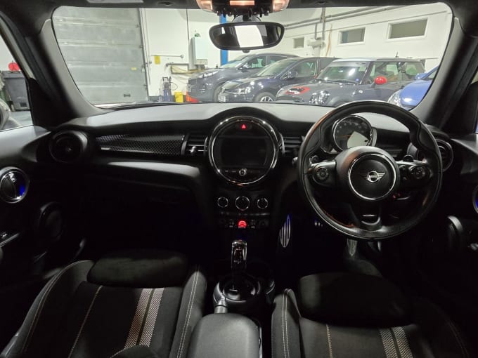 2019 Mini Hatch