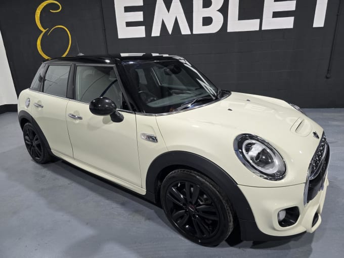 2019 Mini Hatch