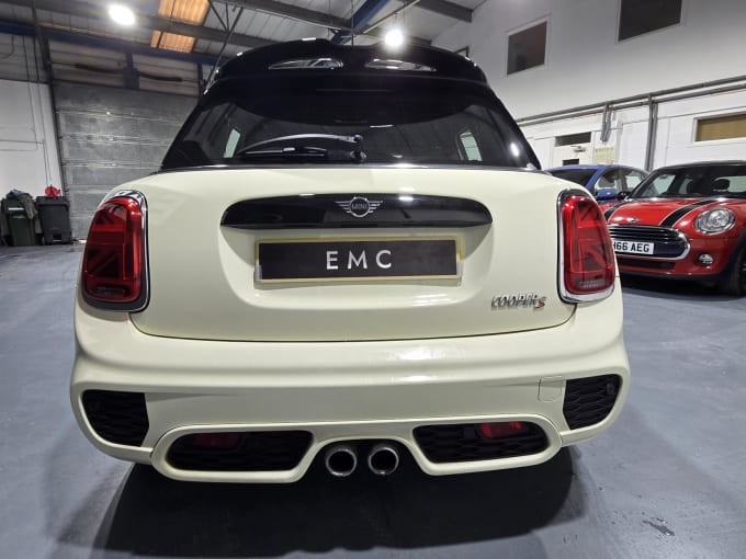 2019 Mini Hatch