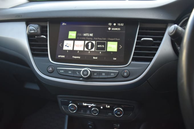 2025 Vauxhall Crossland X