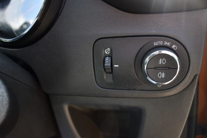 2025 Vauxhall Crossland X