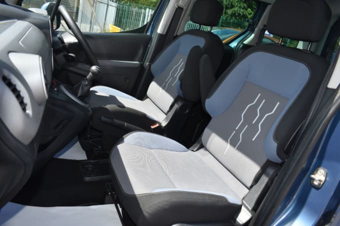 2025 Peugeot Partner