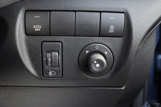 2025 Peugeot Partner