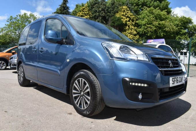 2025 Peugeot Partner