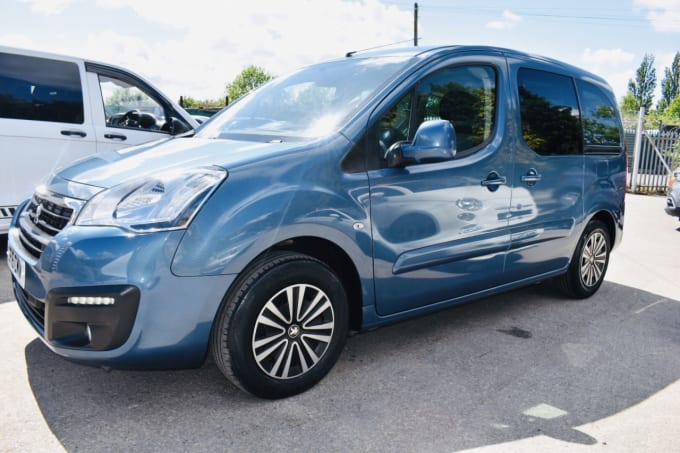 2025 Peugeot Partner