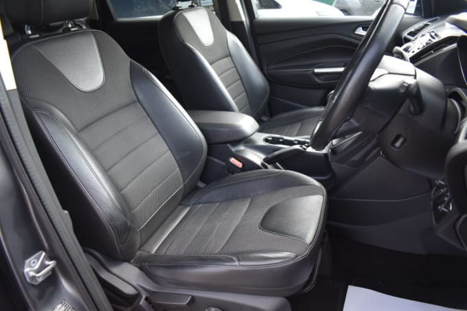 2025 Ford Kuga