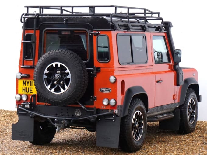 2025 Land Rover Defender 90