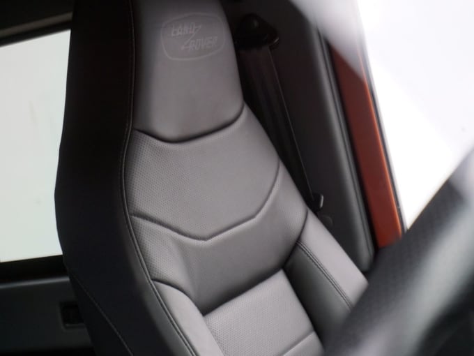 2025 Land Rover Defender 90