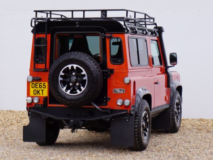 2025 Land Rover Defender 90